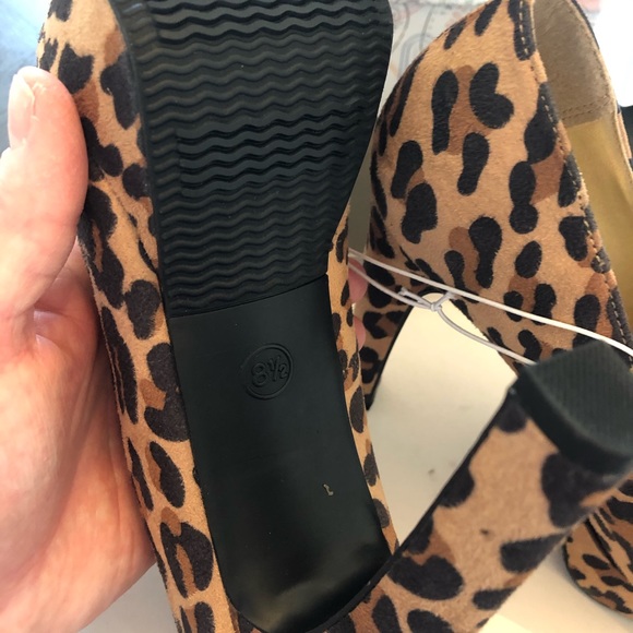 Never worn - Picture 3 of 5